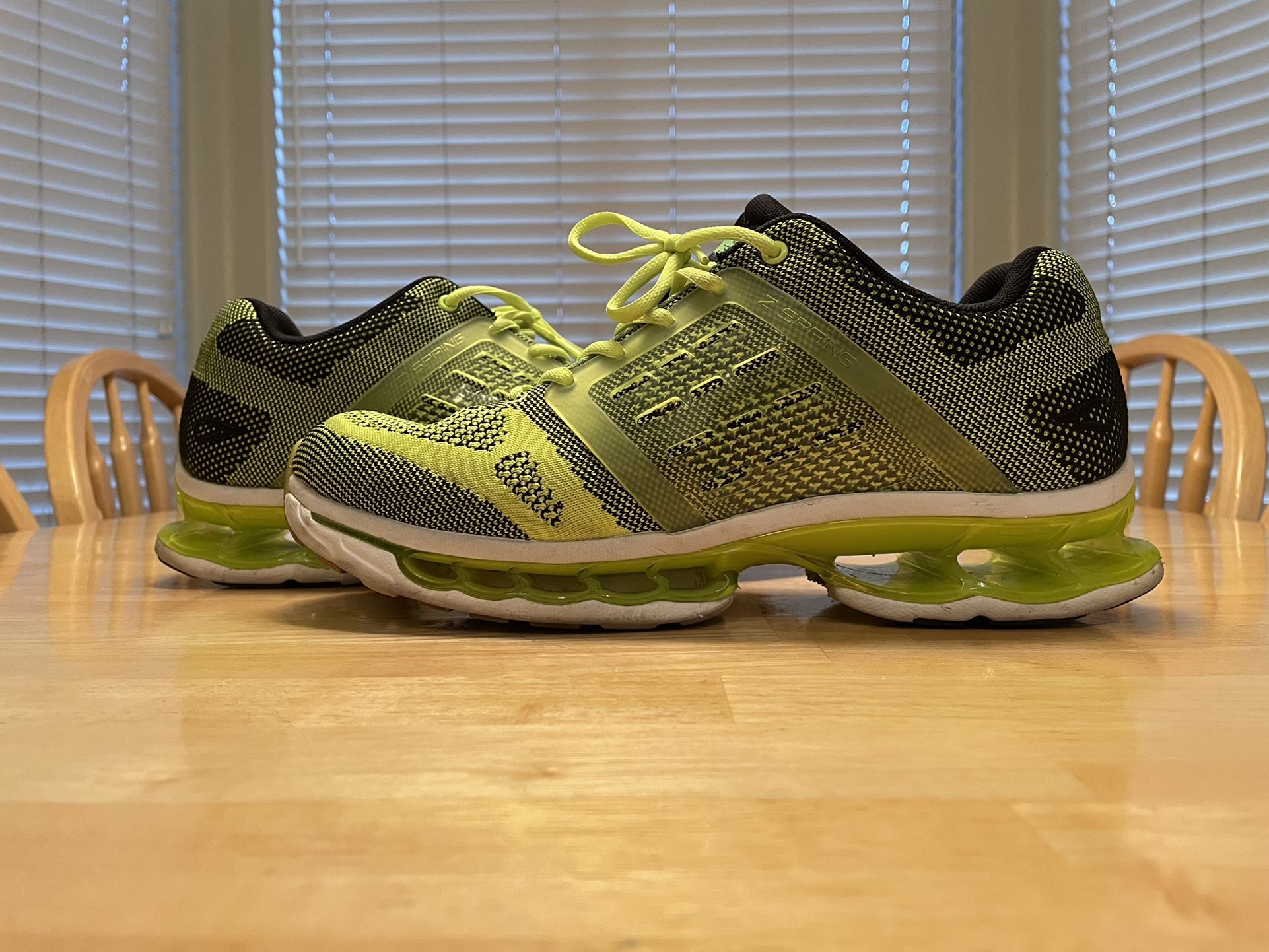 Prospecs Z Spring Running Shoes - Size 9