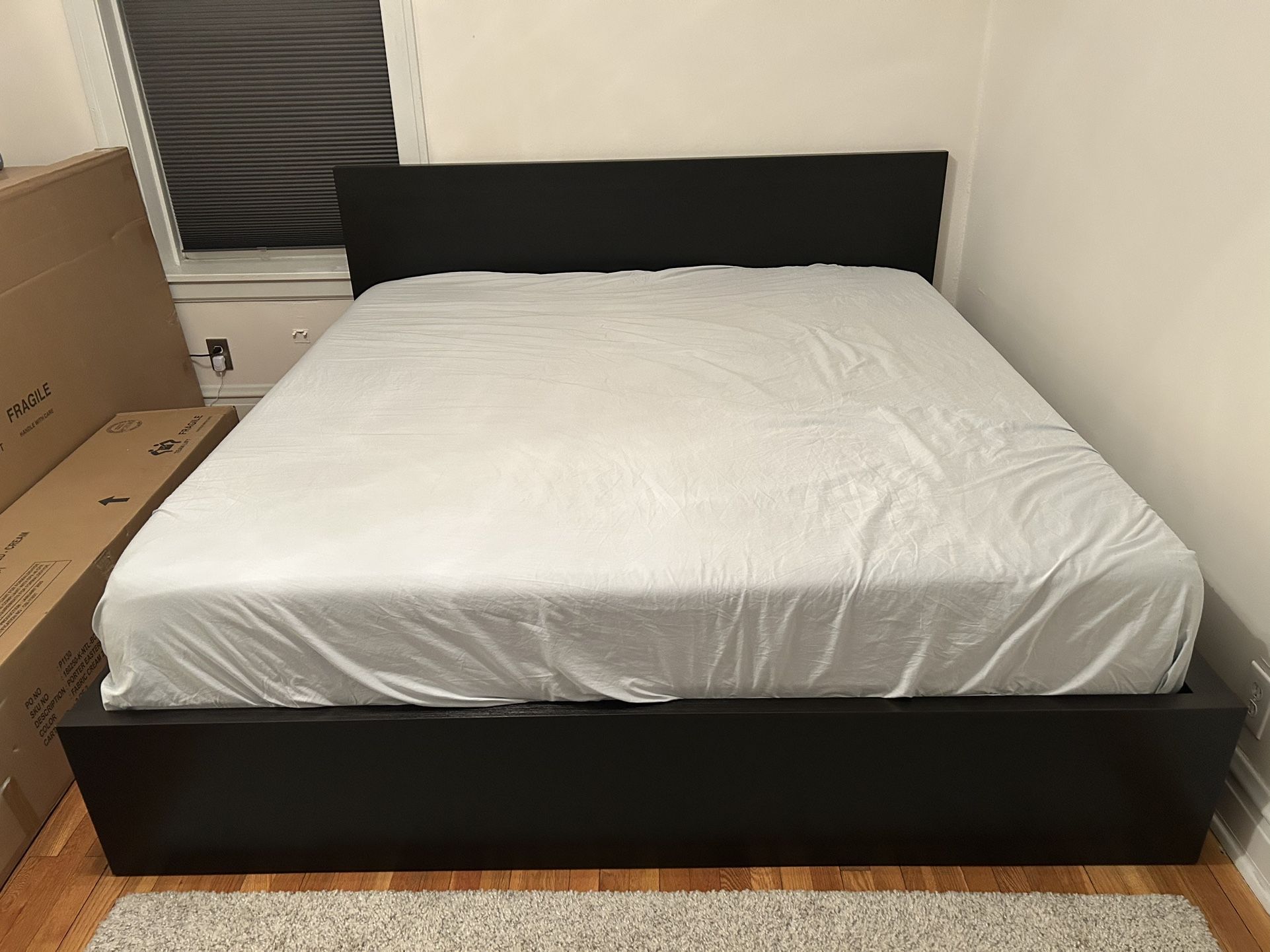 King Platform Bed Frame (IKEA Malm - black)