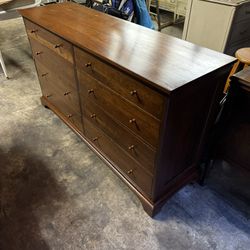 8 Drawer High End Solid Wood Dresser