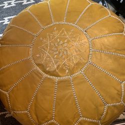Beautiful Leather Pouf. Retails $176++ Reduced For Quick Salec