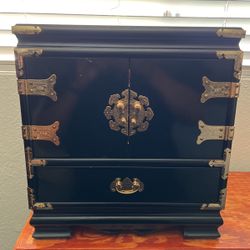 Antique Japanese Black Lacquer Jewelry Box