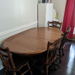 Dining Table With 4 chairs