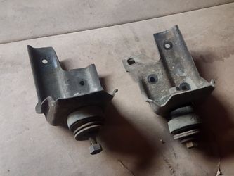 Chevelle radiator support brackets 70-72