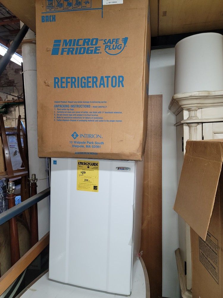 New MicroFridge Mini Fridge With Freezer