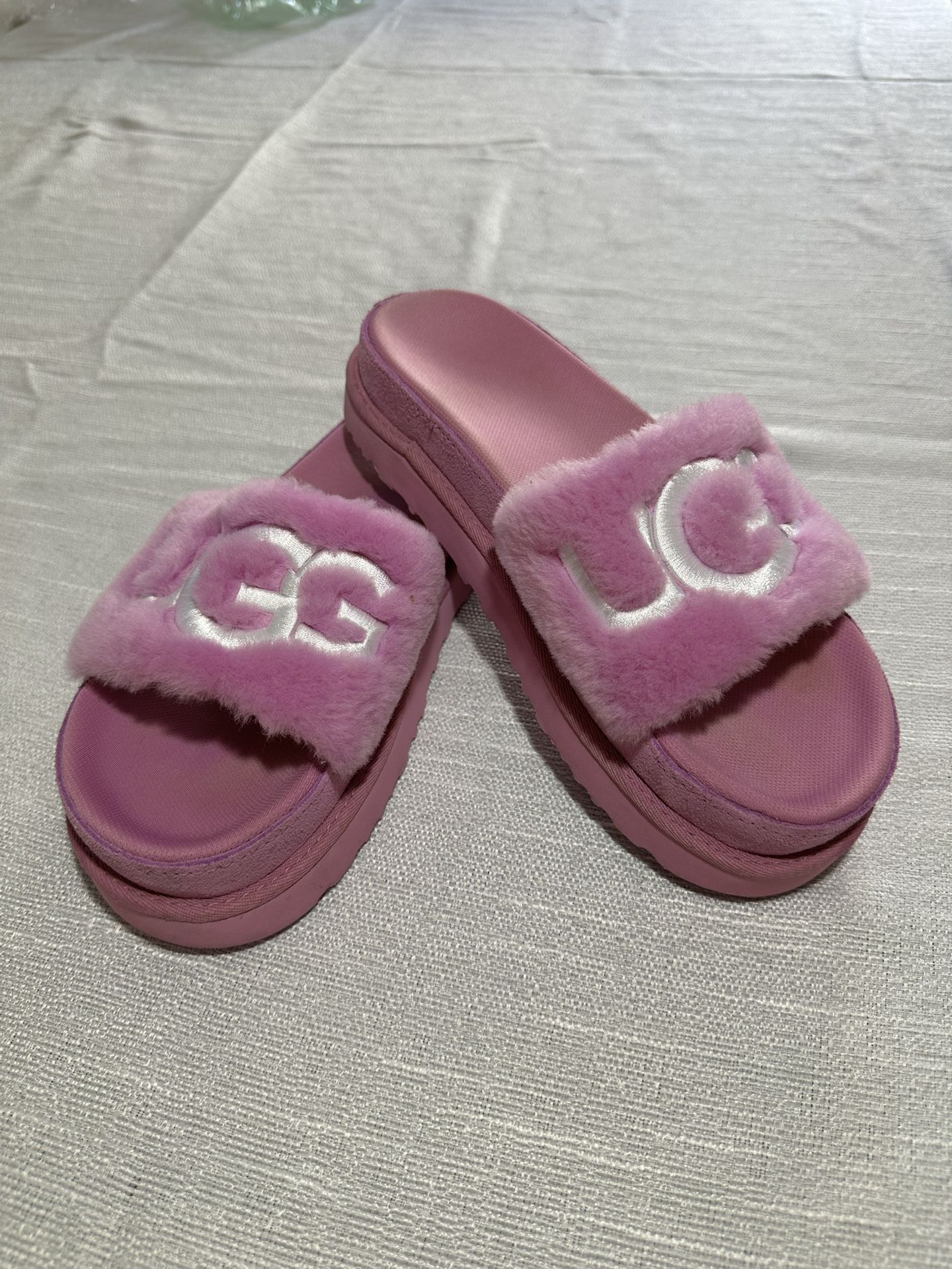 Ugg Lavender Fluffy Slide Sandals