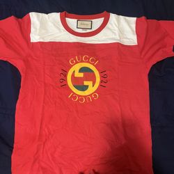 Red/white Gucci Logo Tshirt Large