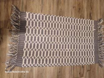 Small throw rug