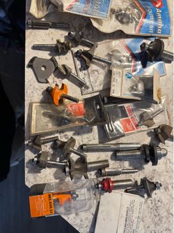 Assorted Router bits