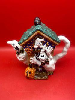 Enesco Daniel Dela Cruz Halloween Ghost House Ceramic Teapot w/Lid 104243