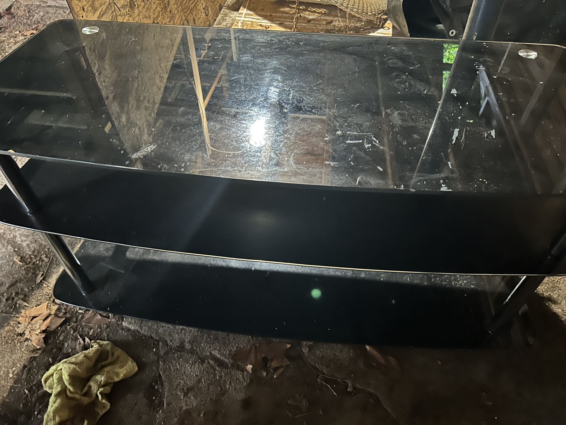 Black Shiny TV Stand