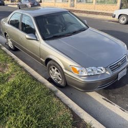 2000 Toyota Camry 