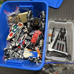 20-25lbs Bulk Lego And Partial Built Sets ( Star Wars Darth Vader castle, Harry Potter Hogwarts Express, Plus More)