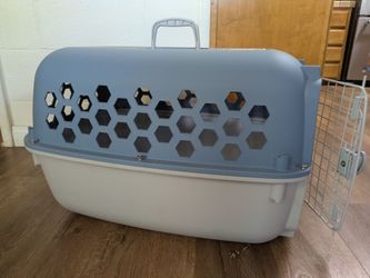 Portable dog or cat kennel/crate