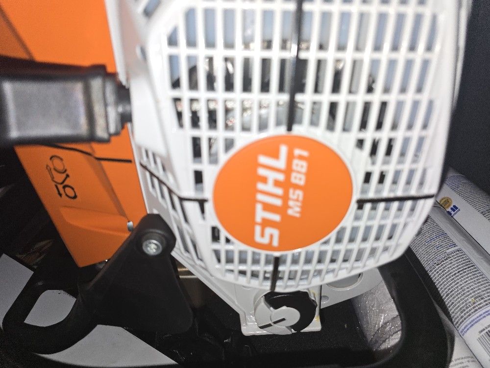 STIHL MS 881 THE WORLDS LARGEST SAW !!! WITH 59" BAR NEVER USED!!!