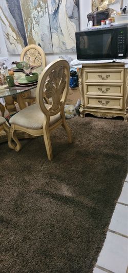 Kitchen table set /4 chairs