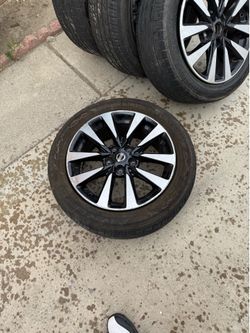 17" Nissan Altima SV Wheels & Tires Set – ALMOST NEW TIRES! (2018 OEM)