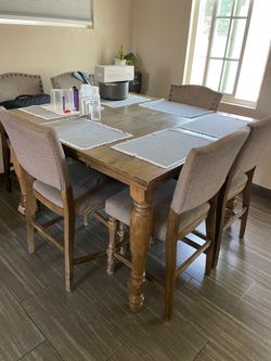 Free Dinning Table