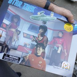 Star Trek Uhura And Sulu Action Figure Set