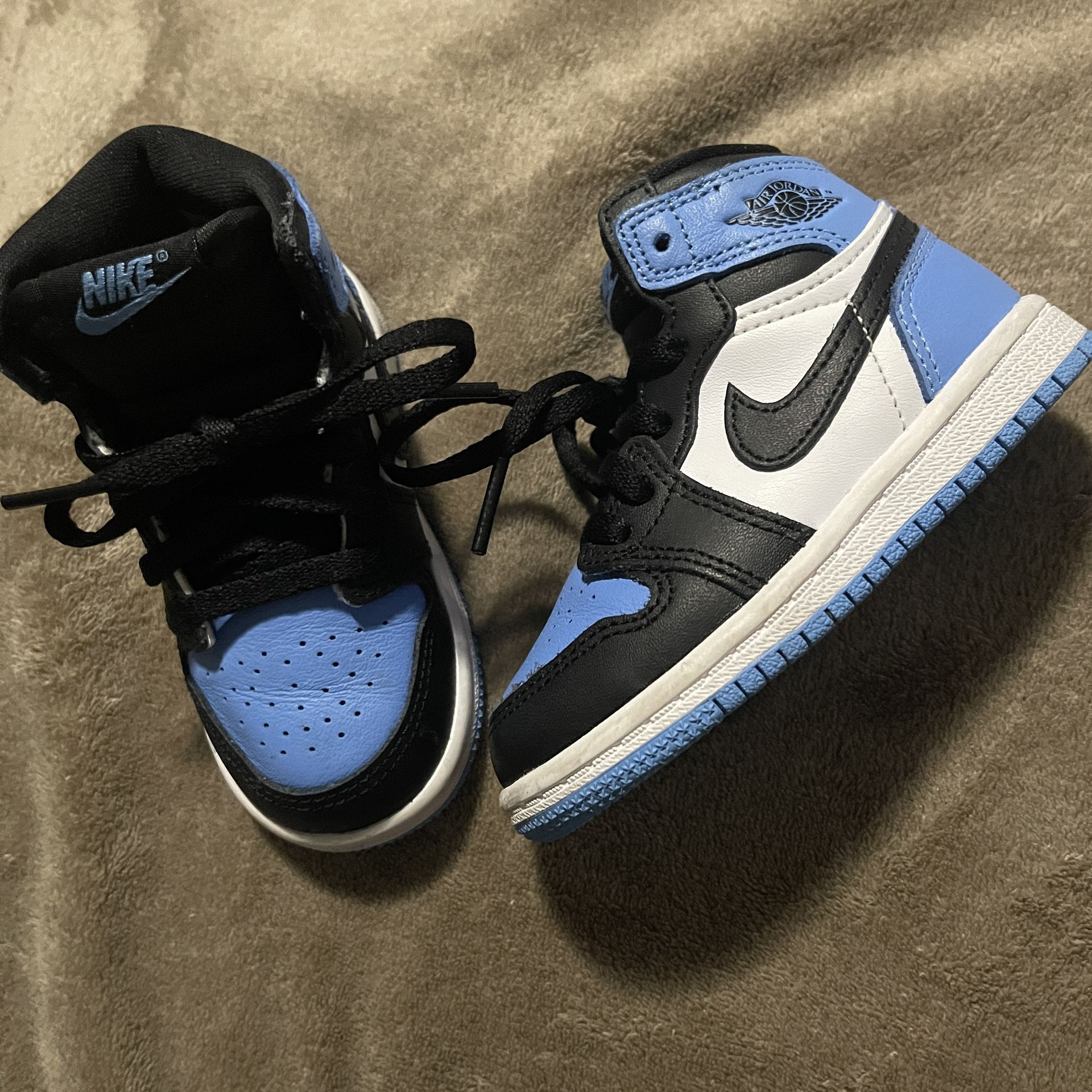 Jordan 1 University Blue Toddler Shoes Size 6c