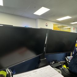 Dual 32 Inch Monitors 