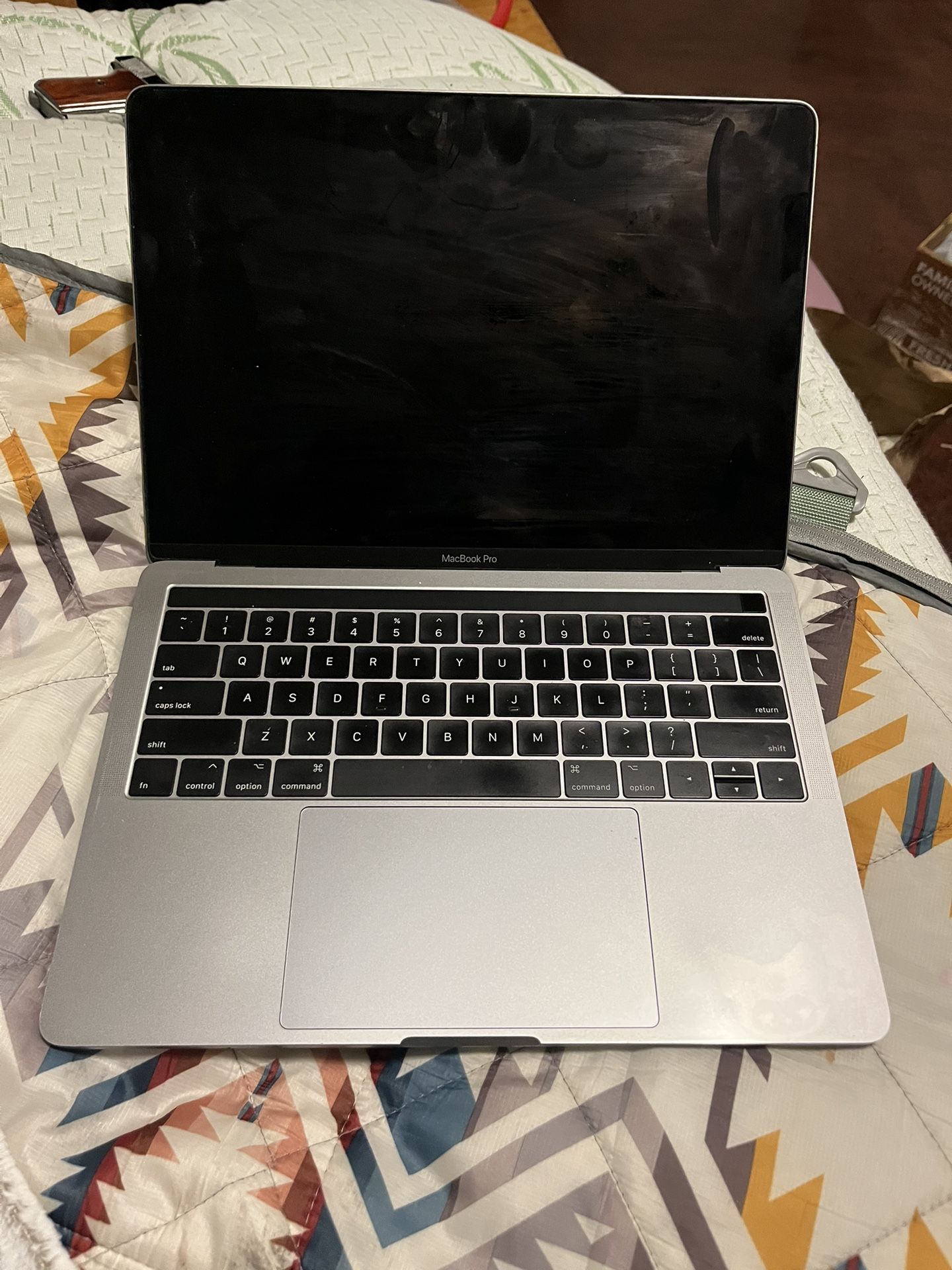 MacBook Pro 13 500 OBO