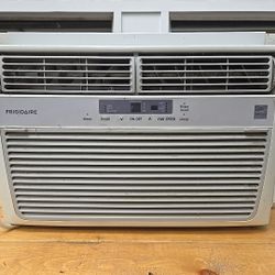 Frigidaire 6,000 BTU 115 Volt Window Air Conditioner