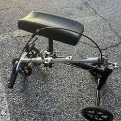 Knee Walker / Knee Scooter . Steerable + Foldable Knee Walker With Dual Brakes