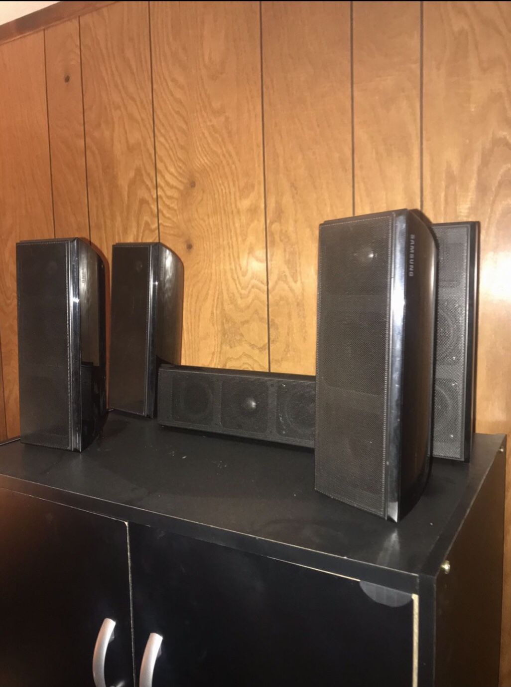 Surround Sound Speakers 