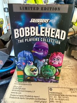 NIB Sluggers  Characters Collection Rainbow Road Ceramic Bobblehead Rare