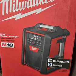 Milwaukee M18 Radio