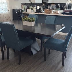 Dining Room 6 Chairs 