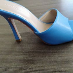Simple Blue Sz 6 Heels