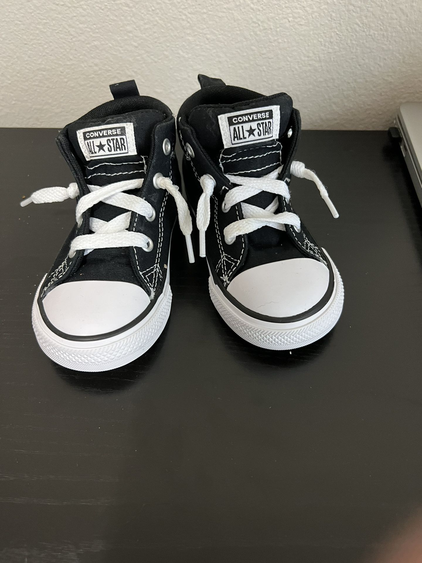 Baby Converse Size 7m