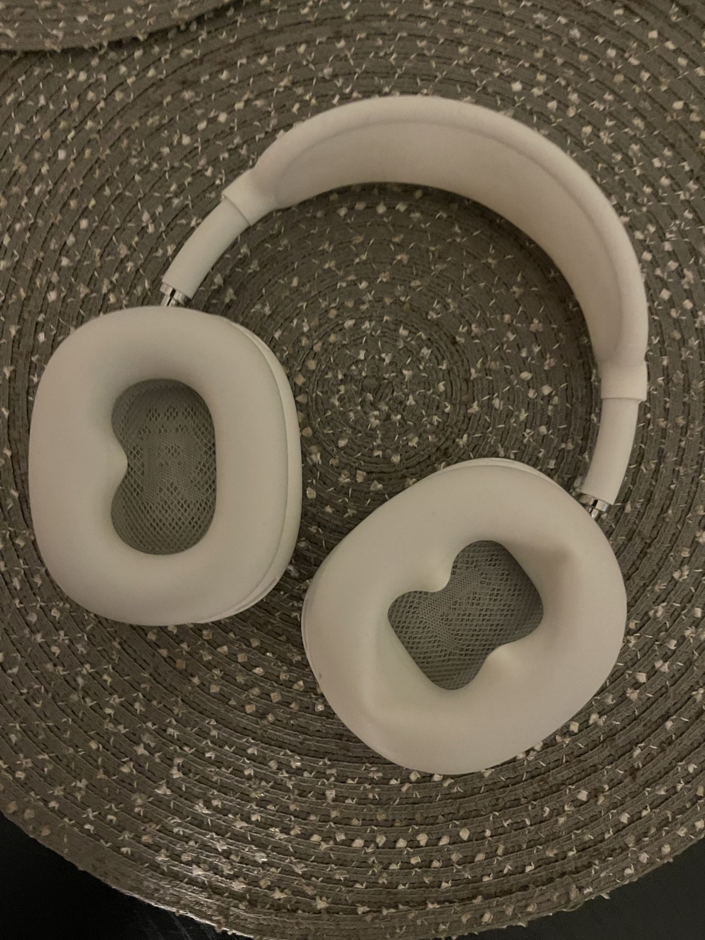Apple headphones