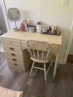 Ethan Allen vanity/ desk