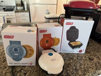 Dash Waffles And Grill Cheese Maker
