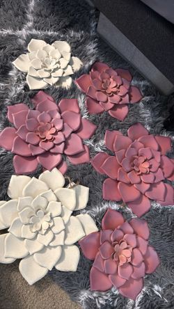 Metal Michaels wall flowers