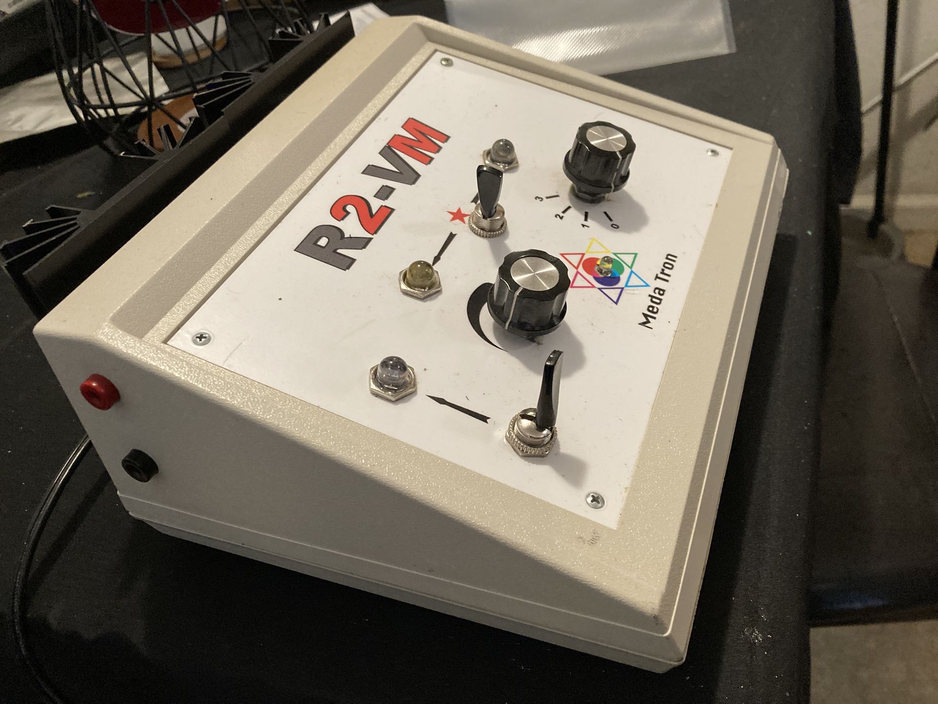 R2-V2 Meda Tron Holistic Electro Therapy so