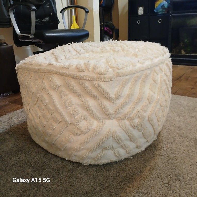 Cream Shag Bean Bag Like New NOT Smushed Medium Clean