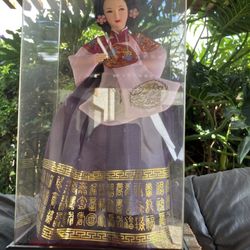 Korean Doll 