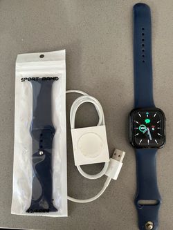 Apple Watch Series 5 44mm with extra wristband and original charger