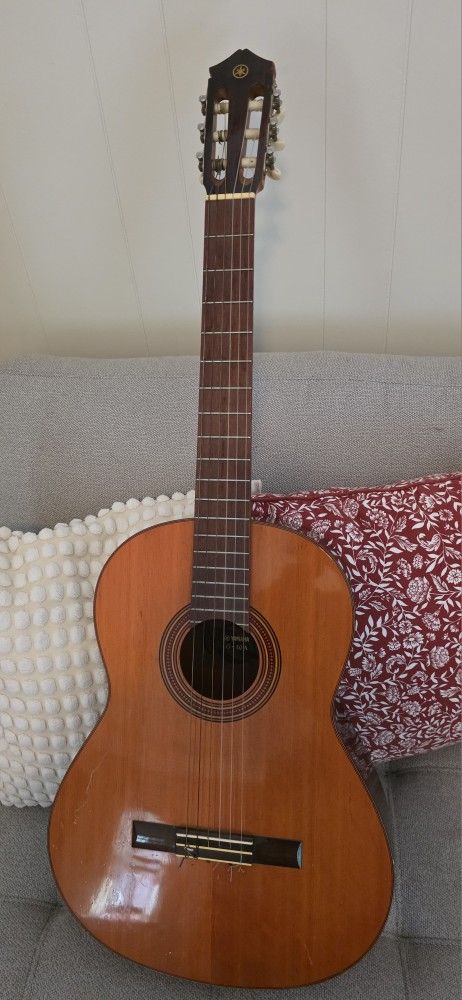Vtg Yamaha G-50A Classical Acoustic Guitar