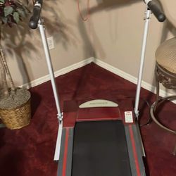 Treadmill like new very nice!!