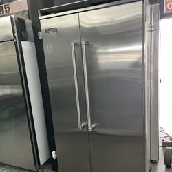 Viking Professional 42 Inch Built In Side By Side Refrigerator Open Box