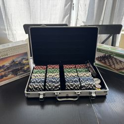 Poker Set + Puzzle + Travel Chess Set