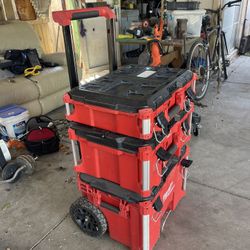 Milwaukee Packout Tool Box