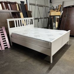 Queen Bed $299
