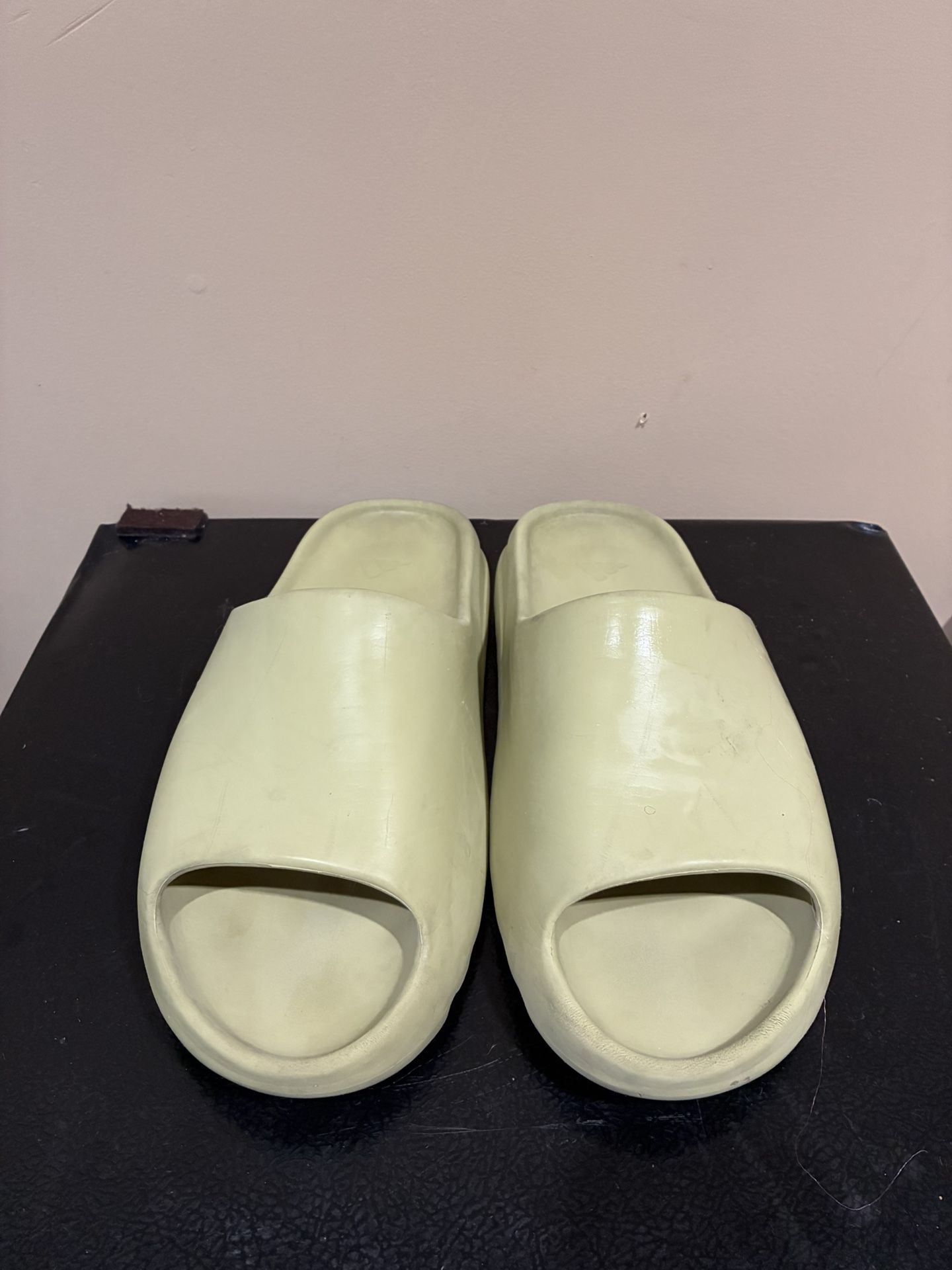 GREEN Yeezy slide Size 12