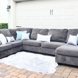 Grey U Shaped Sectional Couch 