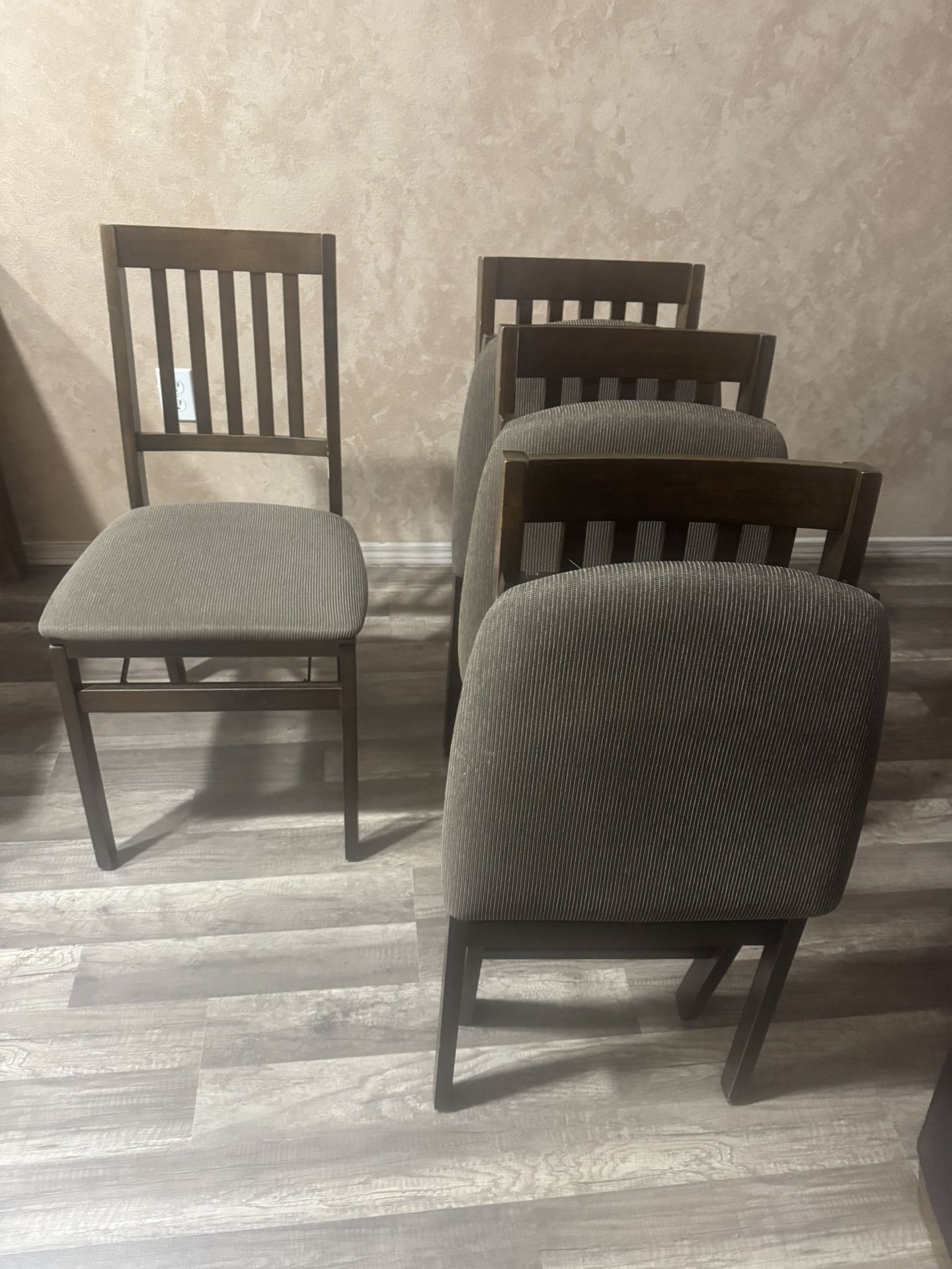 Dining chairs - Foldable - 4 Total